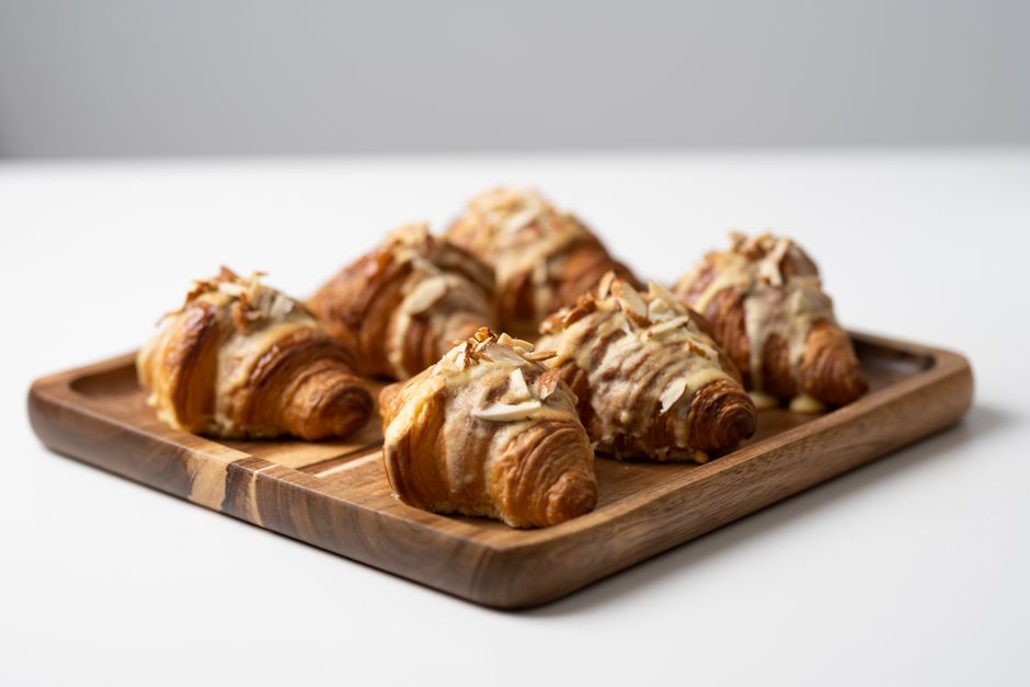 Croissant s mandlovým krémem